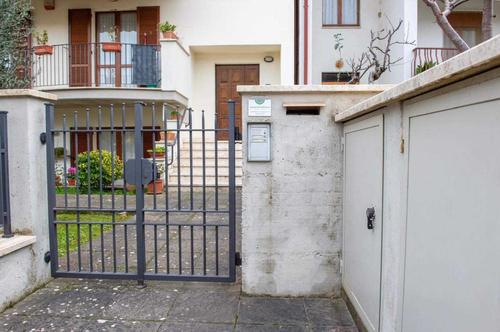 サンタ・マリア・デッリ・アンジェリA Casa Di Francescoアパートメント エクステリア 写真